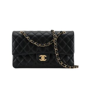 [프리미엄/해외배송]샤넬 클래식 플랩 백 미디엄(블랙/금장/램스킨)