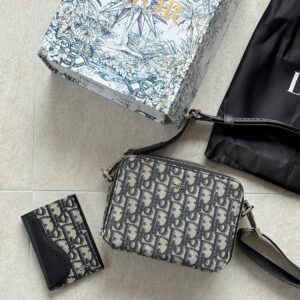 [국내배송]디올 숄더 스트랩 파우치 베이지 + 카드지갑