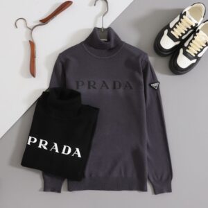 [국내배송]프라다 수입 로고 레터링 목폴라 입고