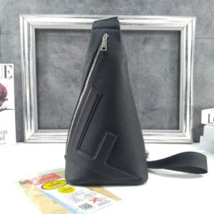 [국내배송]펜디 원 숄더 남성 백팩 블랙 레더