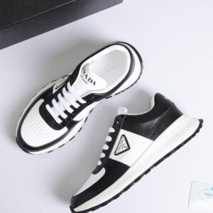 [국내배송]프라다 로우탑 레더 스니커즈