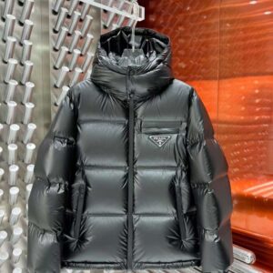[국내배송]프라다 트라이앵 글로고 다운 패딩