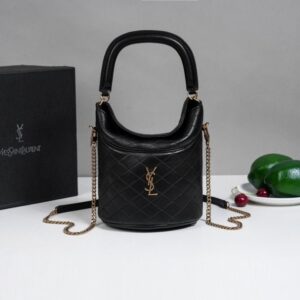 [국내배송]입생로랑 가비 버킷백