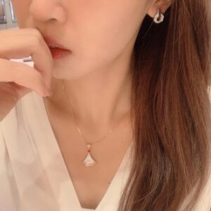 [국내배송]불가리 디바스 드림 마더오브펄화이트 목걸이