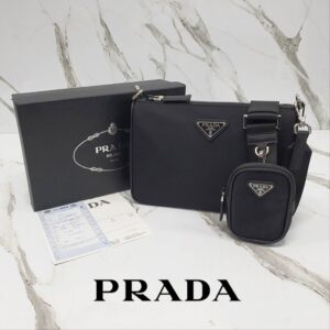 [국내배송]프라다 리나일론 및 사피아노 가죽 숄더백