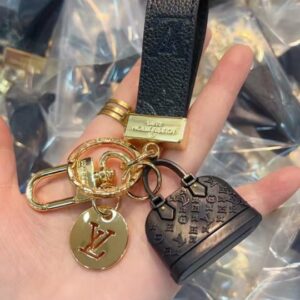 [국내배송]루이비통 LV 모노그램 드래곤 백참& 키홀더