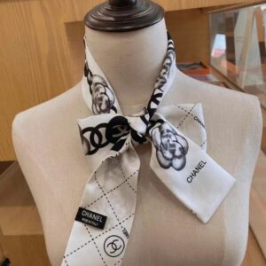 [국내배송]샤넬 로즈 실크 방도스카프